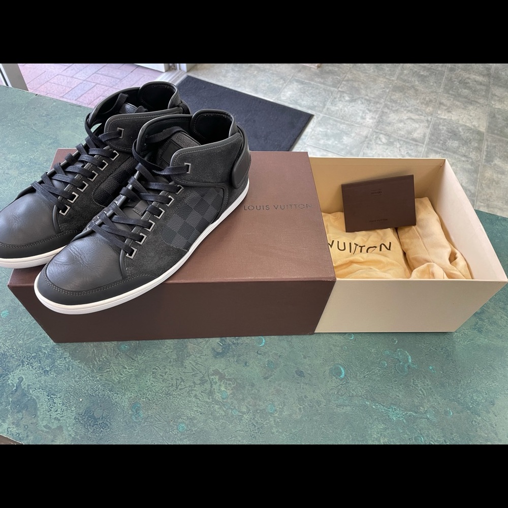 LV Men’s Damier Trainers